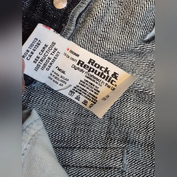 Rock & Republic Blue Denim Jeans - Picture 5 of 16